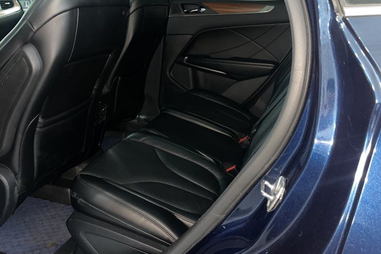 Used Lincoln MKC 2016 2.0T Two-Wheel Drive Luxury Edition Interior 1