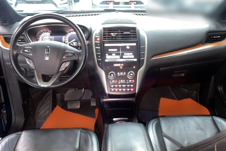 Used Lincoln MKC 2016 2.0T Two-Wheel Drive Luxury Edition Interior 3