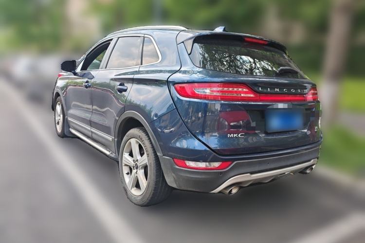 Used Lincoln MKC 2016 2.0T Two-Wheel Drive Deluxe Edition Rear Left 45 Deg