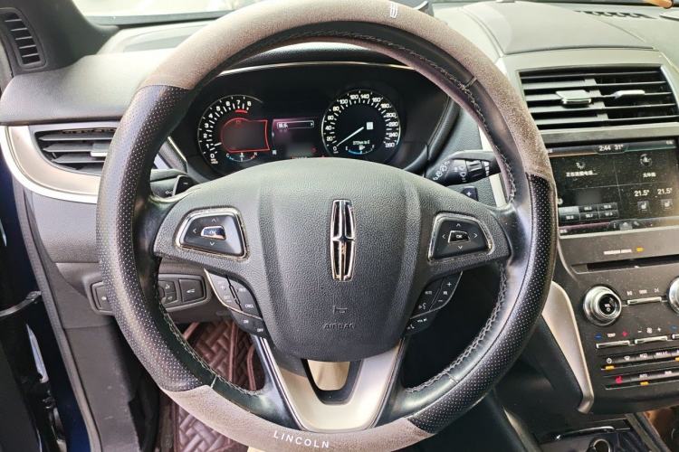 Used Lincoln MKC 2016 2.0T Two-Wheel Drive Deluxe Edition Steering Wheel