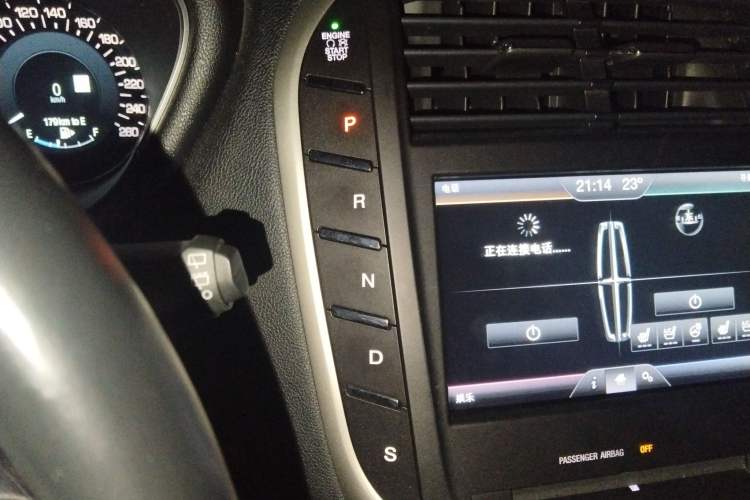Used Lincoln MKC 2016 2.0T Four-Wheel Drive Prestige Edition Gear Lever
