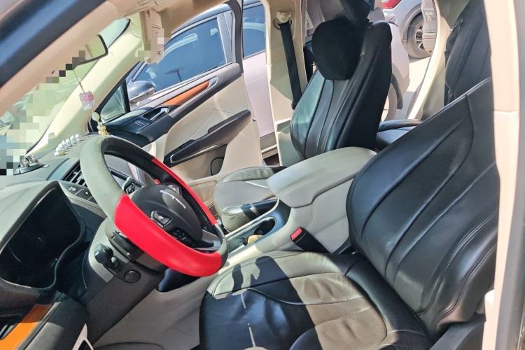 Used Lincoln MKC 2016 2.0T Two-Wheel Drive Luxury Edition Left Front Seat