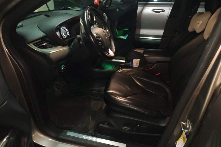 Used Lincoln MKC 2016 2.0T Two-Wheel Drive Deluxe Edition Driver Seat