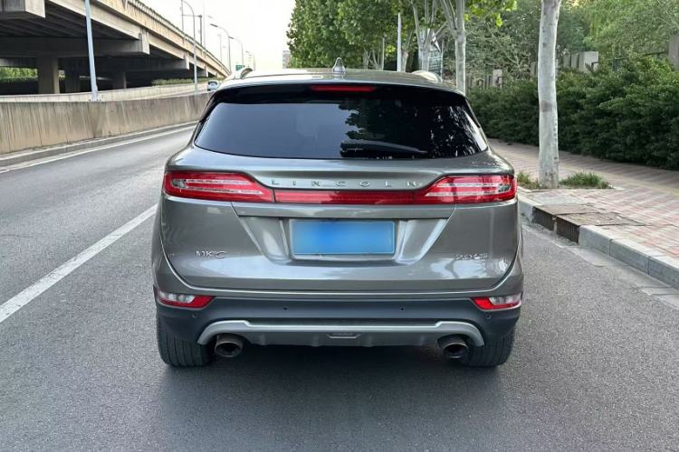Used Lincoln MKC 2016 2.0T Four-Wheel Drive Luxury Edition Exterior 4