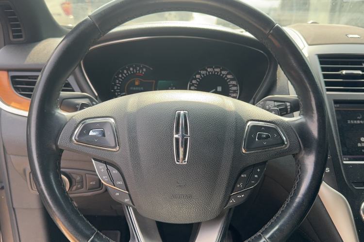 Used Lincoln MKC 2016 2.0T Four-Wheel Drive Luxury Edition Instrument Cluster