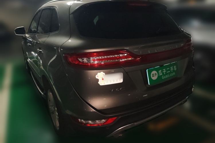 Used Lincoln MKC 2016 2.0T Two-Wheel Drive Deluxe Edition Rear Right 45 Deg