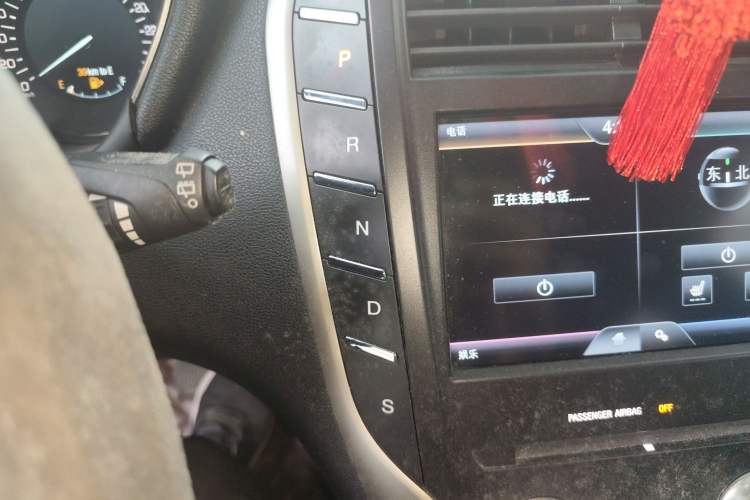 Used Lincoln MKC 2016 2.0T Two-Wheel Drive Deluxe Edition Gear Lever