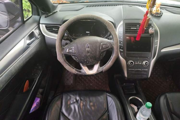 Used Lincoln MKC 2016 2.0T Two-Wheel Drive Deluxe Edition Steering Wheel
