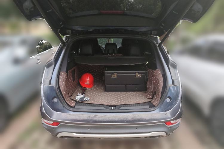 Used Lincoln MKC 2016 2.0T Two-Wheel Drive Deluxe Edition Trunk