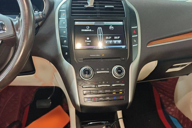 Used Lincoln MKC 2016 2.0T Four-Wheel Drive Luxury Edition Audio And AC Panel