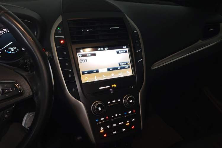 Used Lincoln MKC 2016 2.0T Two-Wheel Drive Deluxe Edition Audio And AC Panel