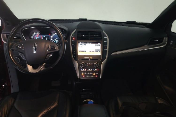Used Lincoln MKC 2016 2.0T Two-Wheel Drive Deluxe Edition Center Console