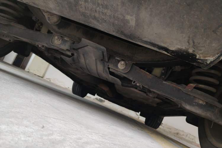 Used Lincoln MKC 2016 2.0T Two-Wheel Drive Deluxe Edition Chassis Rear