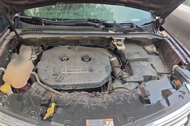 Used Lincoln MKC 2016 2.0T Two-Wheel Drive Deluxe Edition Engine Bay