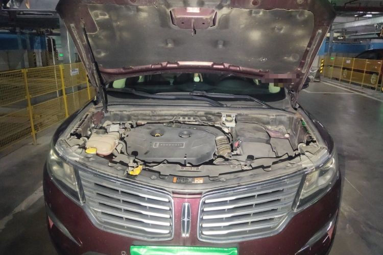 Used Lincoln MKC 2016 2.0T Two-Wheel Drive Luxury Edition Engine Bay