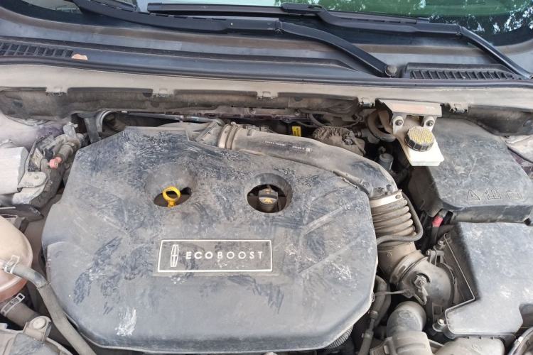 Used Lincoln MKC 2016 2.0T Two-Wheel Drive Deluxe Edition Engine Bay