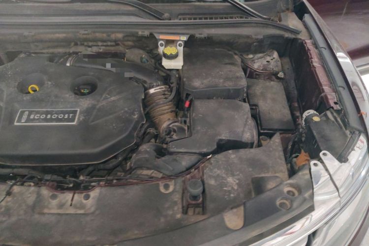 Used Lincoln MKC 2016 2.0T Two-Wheel Drive Deluxe Edition Engine Bay Left