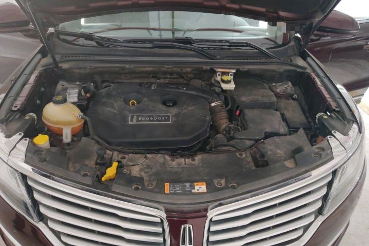 Used Lincoln MKC 2016 2.0T Two-Wheel Drive Deluxe Edition Engine Bay