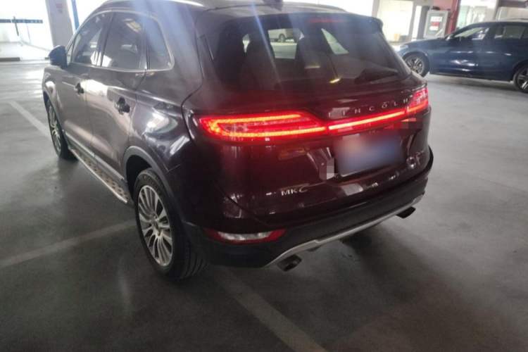 Used Lincoln MKC 2016 2.0T Four-Wheel Drive Luxury Edition Exterior 3