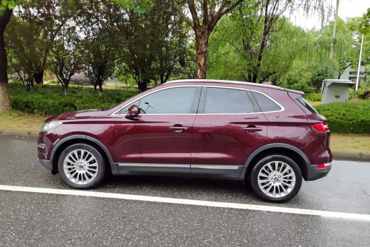 Used Lincoln MKC 2016 2.0T Four-Wheel Drive Luxury Edition Exterior 7