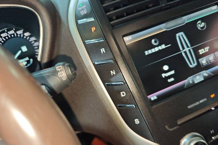 Used Lincoln MKC 2016 2.0T Four-Wheel Drive Luxury Edition Gear Lever