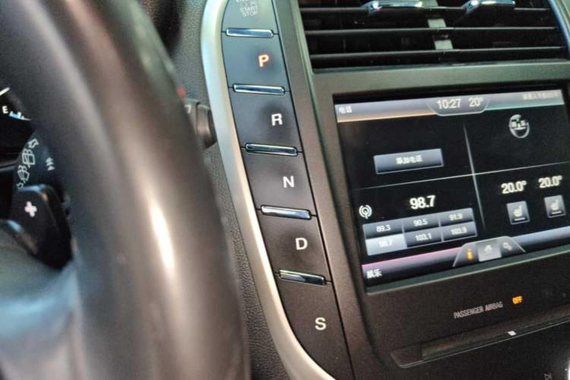 Used Lincoln MKC 2016 2.0T Two-Wheel Drive Deluxe Edition Gear Lever