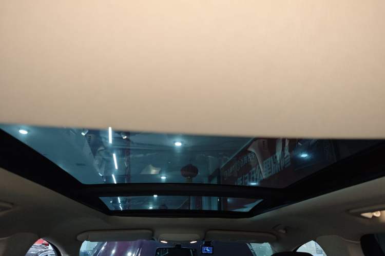 Used Lincoln MKC 2016 2.0T Four-Wheel Drive Luxury Edition Headliner