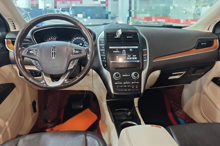 Used Lincoln MKC 2016 2.0T Four-Wheel Drive Luxury Edition Interior 2