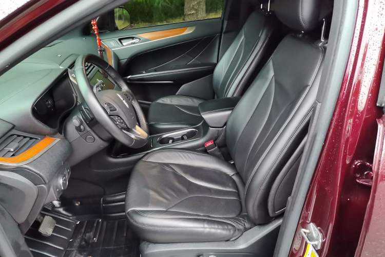 Used Lincoln MKC 2016 2.0T Four-Wheel Drive Luxury Edition Left Front Seat