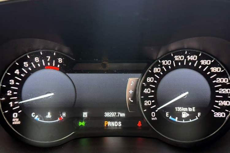 Used Lincoln MKC 2016 2.0T Two-Wheel Drive Deluxe Edition Odometer Close Up