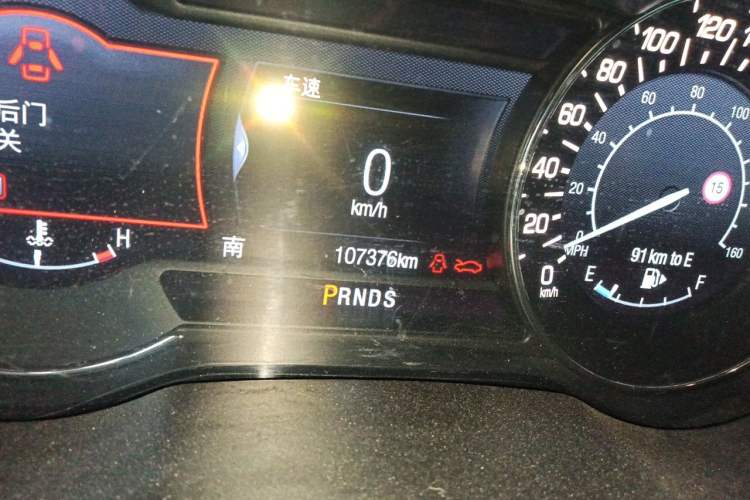 Used Lincoln MKC 2016 2.0T Two-Wheel Drive Deluxe Edition Odometer Close Up