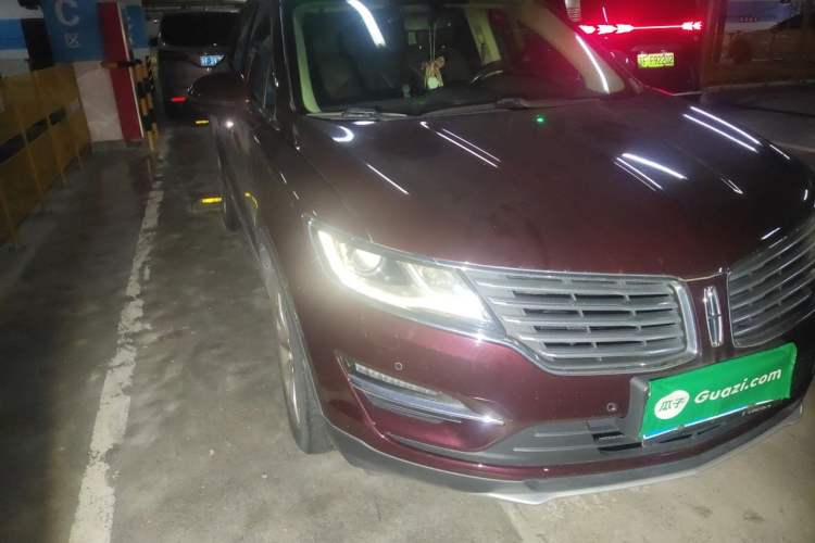 Used Lincoln MKC 2016 2.0T Two-Wheel Drive Luxury Edition Right Front Headlight