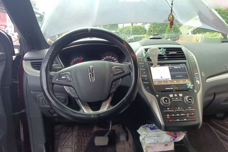Used Lincoln MKC 2016 2.0T Two-Wheel Drive Deluxe Edition Steering Wheel