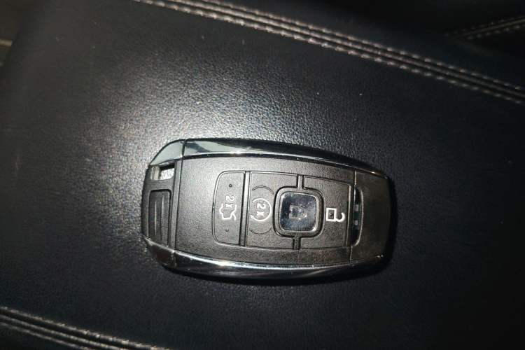 Used Lincoln MKC 2016 2.0T Two-Wheel Drive Deluxe Edition Vehicle Key