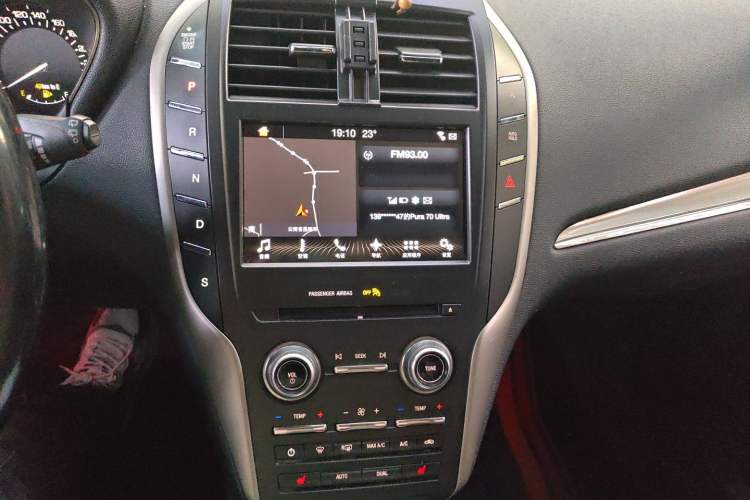 Used Lincoln MKC 2016 2.0T Two-Wheel Drive Luxury Edition Audio And AC Panel
