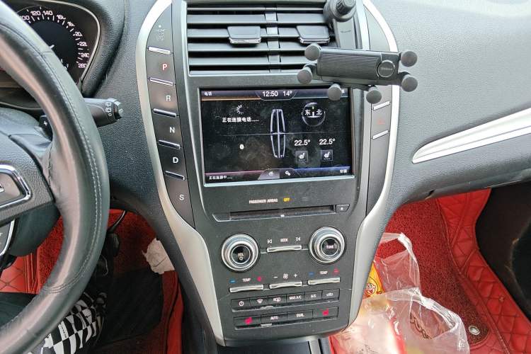Used Lincoln MKC 2016 2.0T Two-Wheel Drive Deluxe Edition Audio And AC Panel