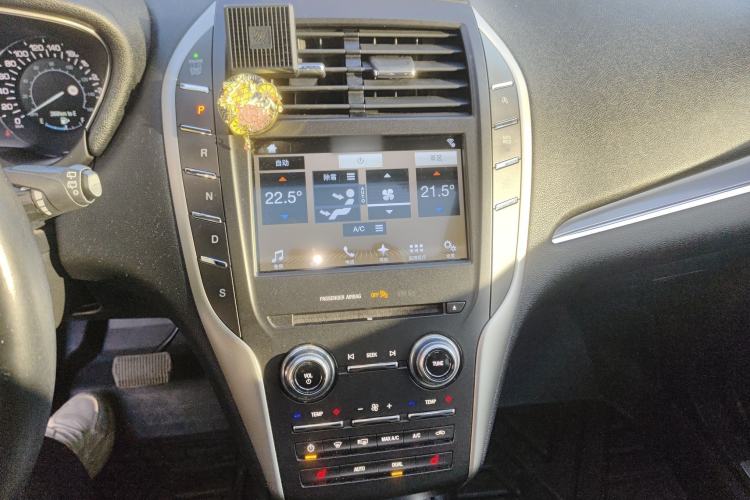 Used Lincoln MKC 2016 2.0T Two-Wheel Drive Deluxe Edition Audio And AC Panel