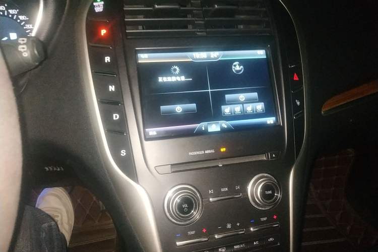 Used Lincoln MKC 2016 2.0T Two-Wheel Drive Luxury Edition Audio And AC Panel