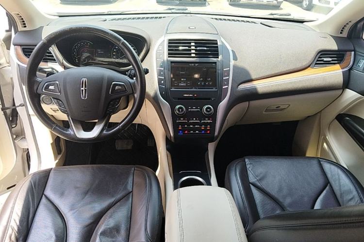 Used Lincoln MKC 2016 2.0T Two-Wheel Drive Luxury Edition Center Console