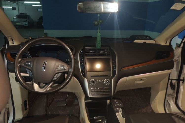 Used Lincoln MKC 2016 2.0T Two-Wheel Drive Luxury Edition Center Console