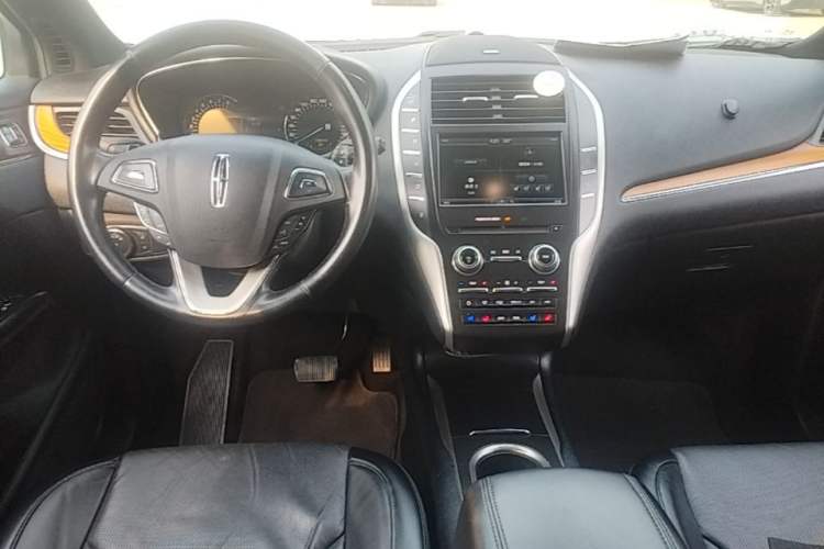 Used Lincoln MKC 2016 2.0T Two-Wheel Drive Luxury Edition Center Console