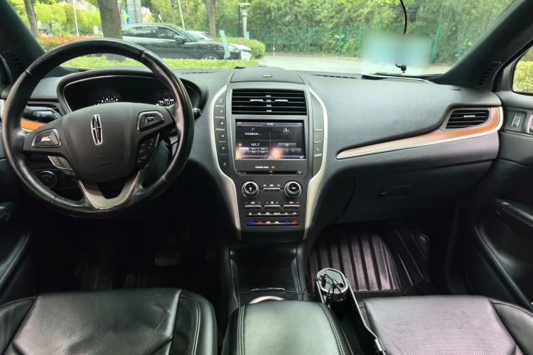 Used Lincoln MKC 2016 2.0T Four-Wheel Drive Prestige Edition Center Console