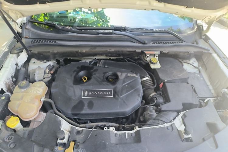 Used Lincoln MKC 2016 2.0T Four-Wheel Drive Luxury Edition Engine Bay