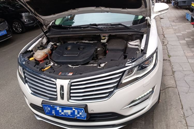 Used Lincoln MKC 2016 2.0T Two-Wheel Drive Luxury Edition Engine Bay