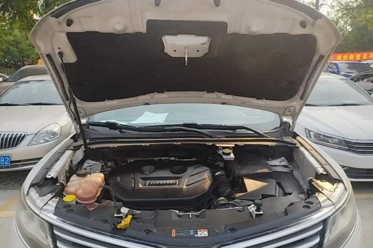Used Lincoln MKC 2016 2.0T Two-Wheel Drive Luxury Edition Engine Bay