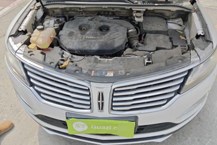 Used Lincoln MKC 2016 2.0T Two-Wheel Drive Deluxe Edition Engine Bay