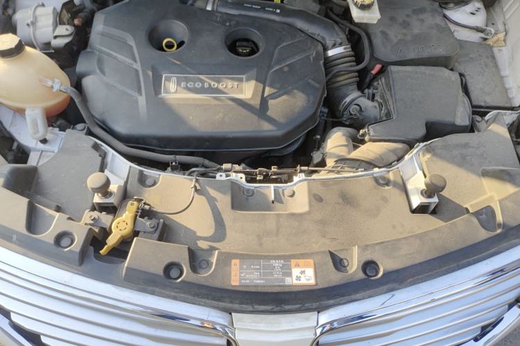 Used Lincoln MKC 2016 2.0T Two-Wheel Drive Deluxe Edition Engine Bay