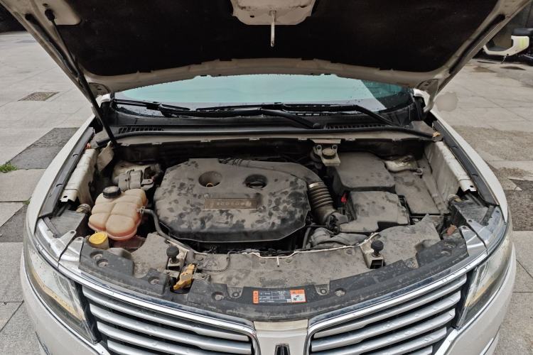 Used Lincoln MKC 2016 2.0T Four-Wheel Drive Prestige Edition Engine Bay