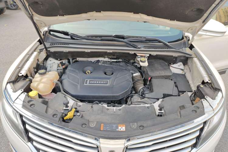 Used Lincoln MKC 2016 2.0T Four-Wheel Drive Luxury Edition Engine Bay