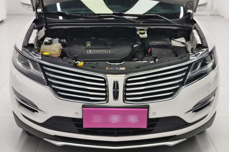 Used Lincoln MKC 2016 2.0T Two-Wheel Drive Luxury Edition Engine Bay